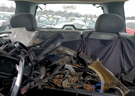 2005 Jeep Liberty Sport z USA, uszkodzony, nr VIN 1J8GL48KX5W634884